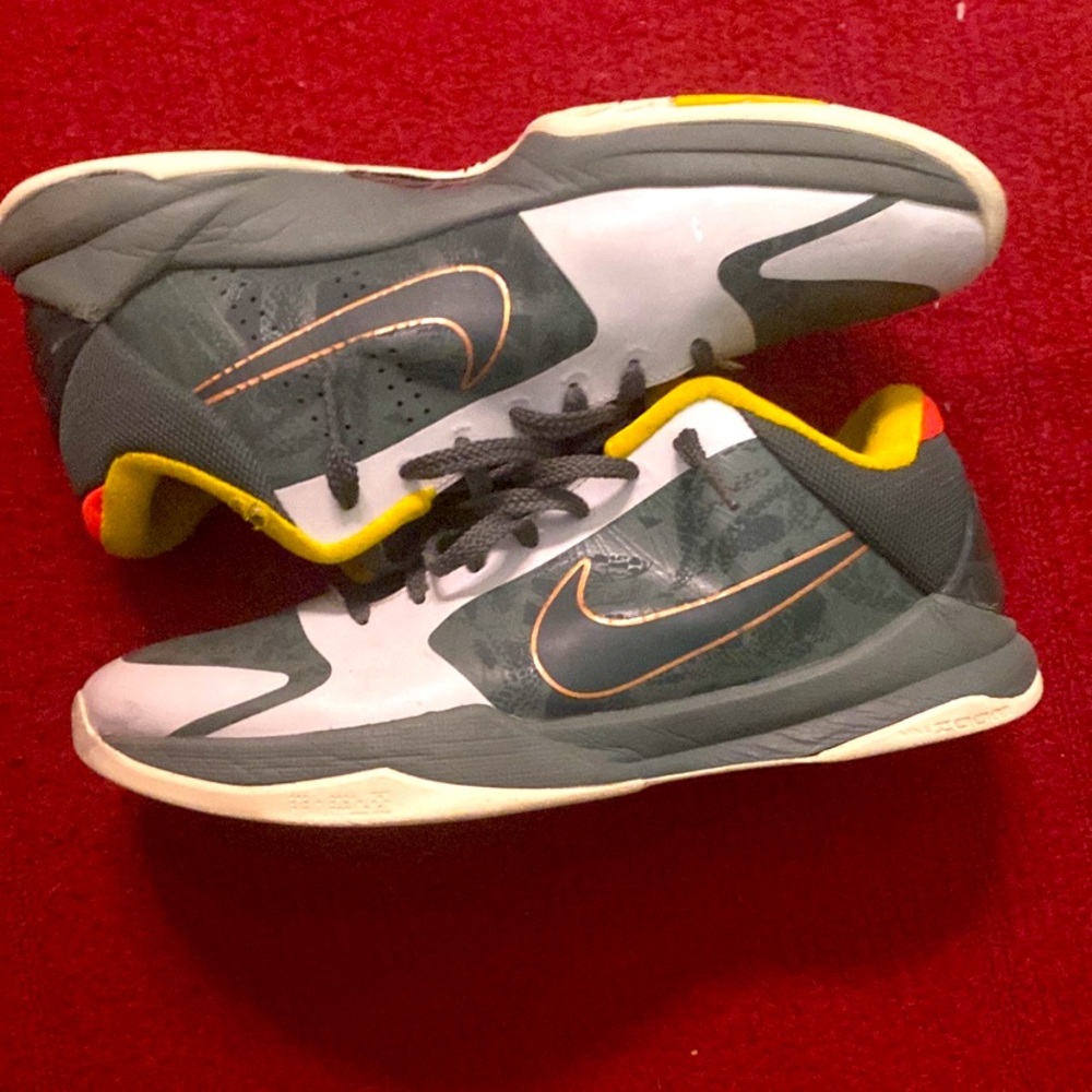 RARE!!! Nike EYBL Kobe 5 Protro Size 11.5